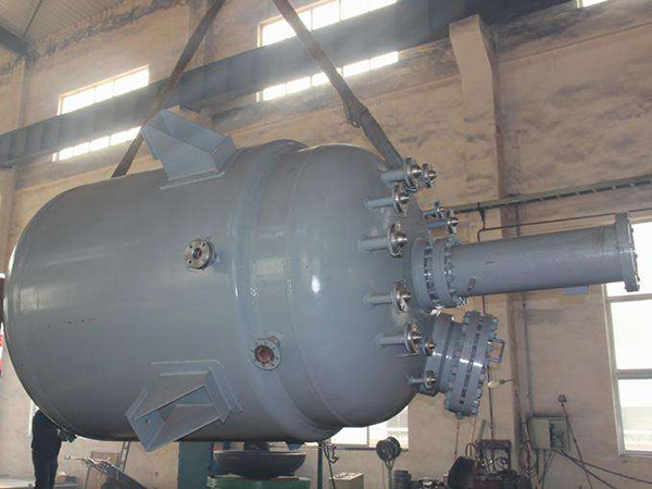 Titanium polymerization kettle